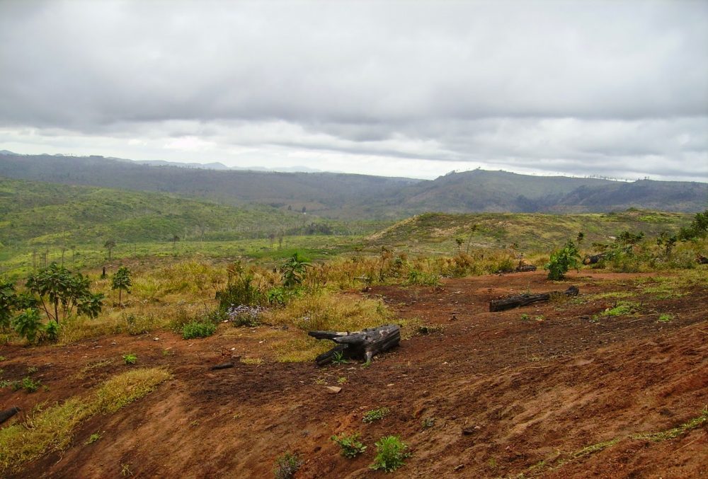 Empty hillsides at chikangawa 2